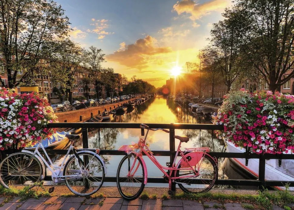 Ravensburger - Legpuzzel - Fietsen in Amsterdam - 1000 stukjes